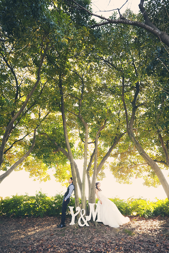 愛知・庄内緑地公園の前撮り/フォトウェディングのロケーション撮影 | イニシャルのグッズは前撮りでも人気です◎