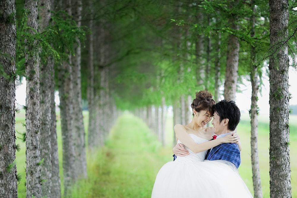 北海道・帯広の前撮り/フォトウェディングのロケーション撮影 | まるで映画のワンシーンのように。