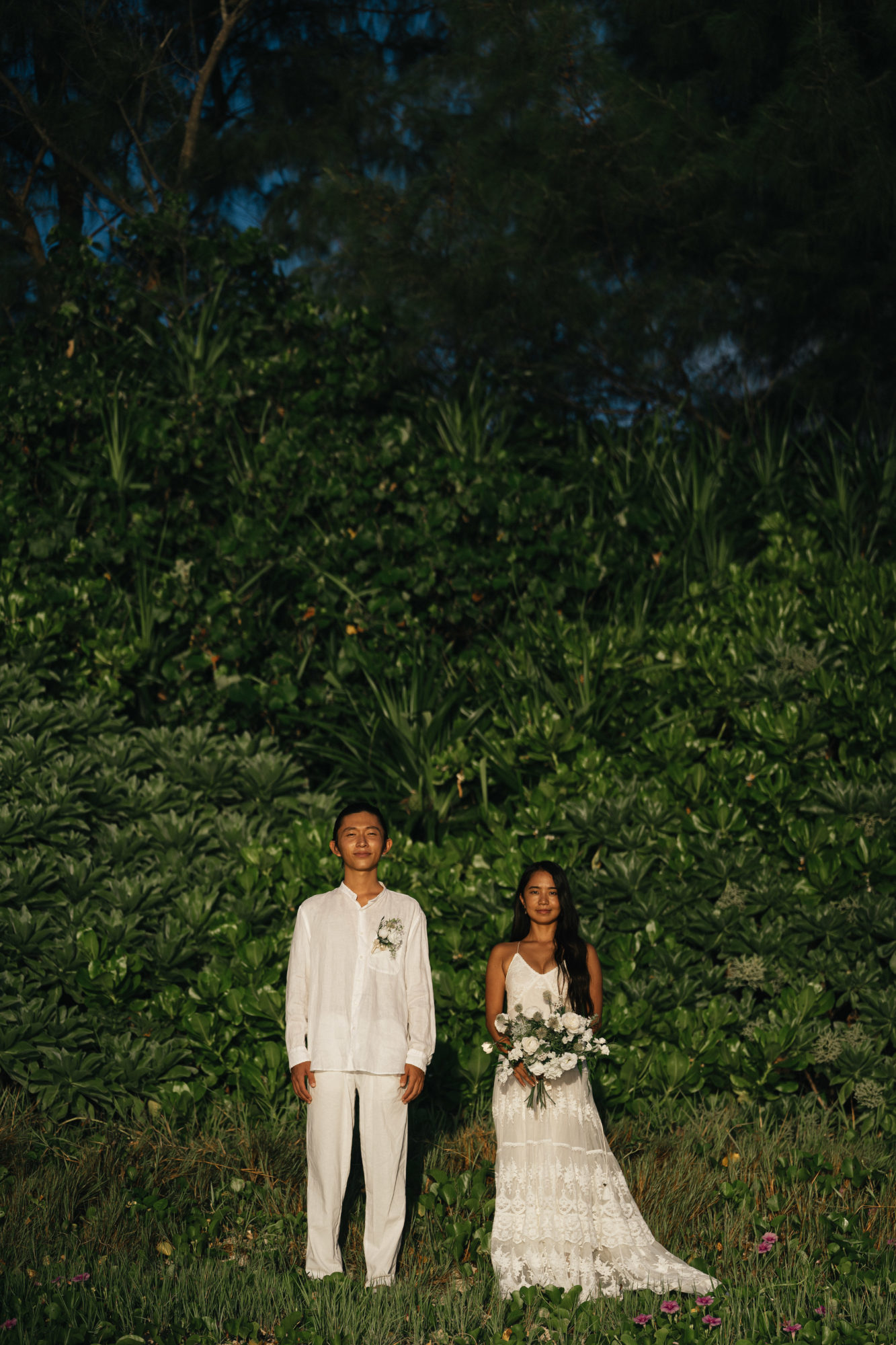 沖縄・宮古島の前撮り/フォトウェディングのロケーション撮影