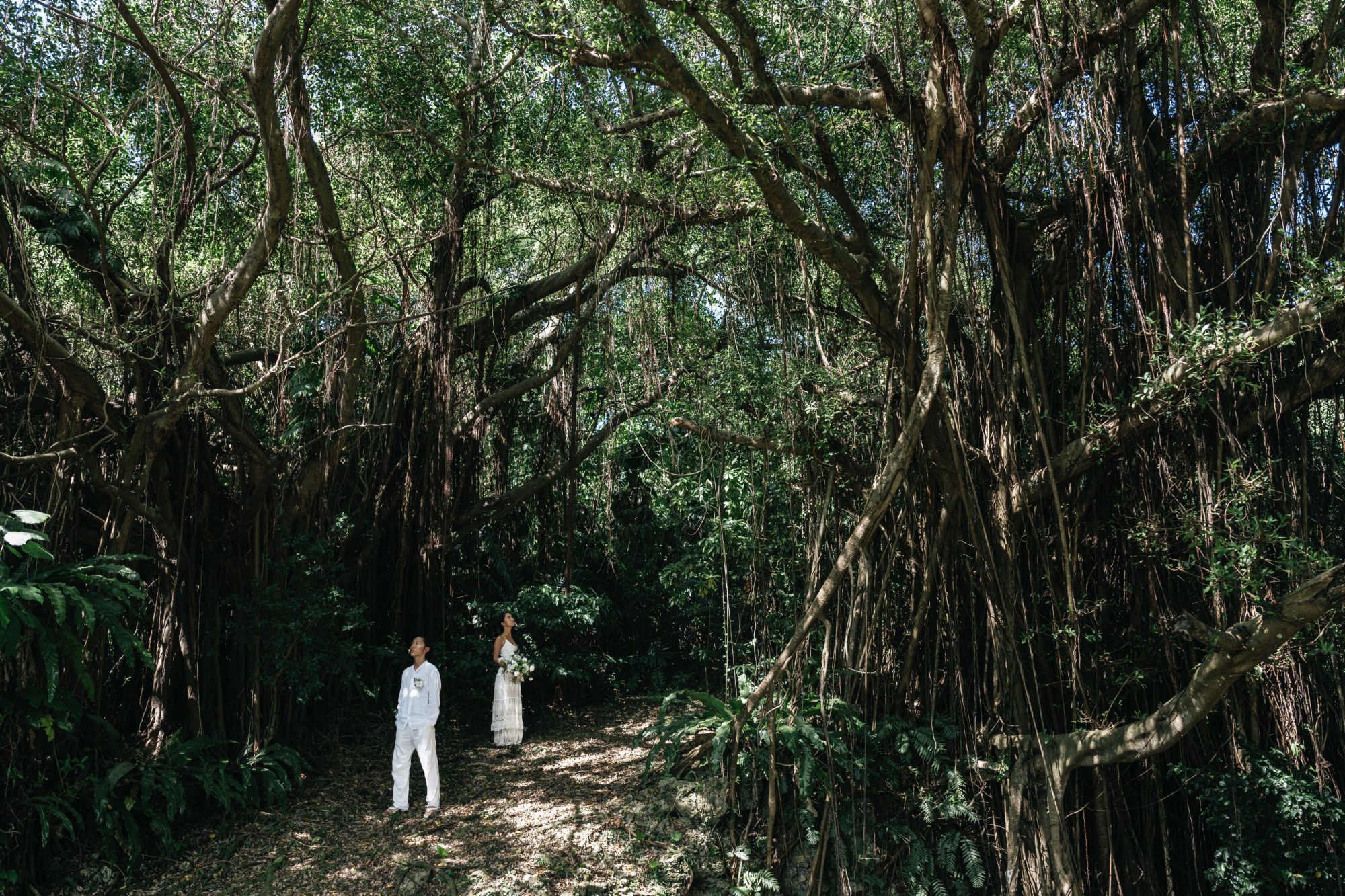 沖縄・宮古島の前撮り/フォトウェディングのロケーション撮影