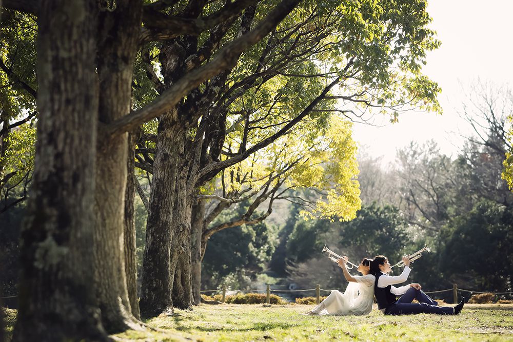 兵庫・甲山森林公園の前撮り/フォトウェディングのロケーション撮影 | 緑いっぱいの自然の中で。