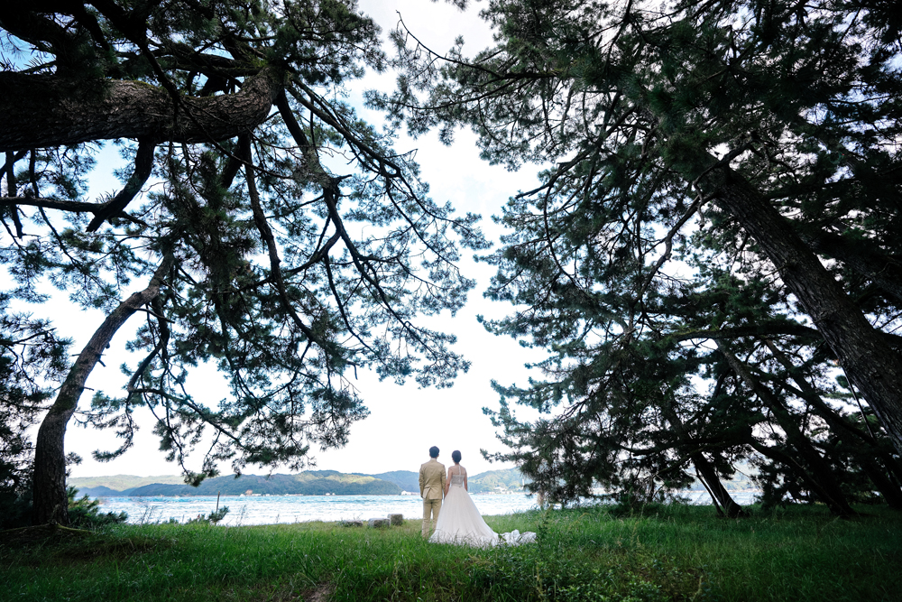 京都・天橋立の前撮り/フォトウェディングのロケーション撮影 | 日本海に面している公園でもロケーション撮影。