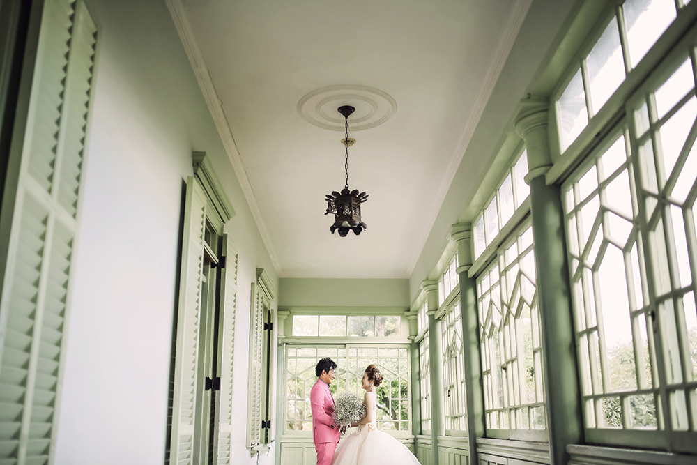 神戸・萌黄の館の前撮り/フォトウェディングのロケーション撮影 | 北野でも人気の可愛らしい洋館は人気の前撮りスポットです。