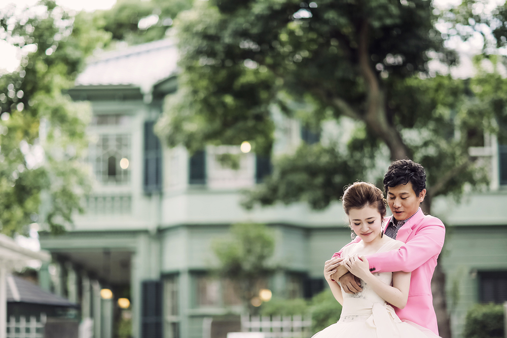 神戸・萌黄の館の前撮り/フォトウェディングのロケーション撮影 | 洋装に人気の北野異人館をバックに。
