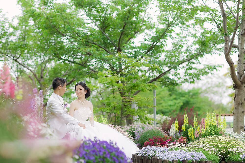 兵庫・明石海峡公園の前撮り/フォトウェディングのロケーション撮影 | 広大な敷地なので、広々とゆったり前撮り撮影。