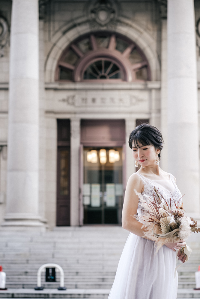 大阪・中之島の前撮り/フォトウェディングのロケーション撮影 | 大阪の洋装前撮りでおすすめスポット。