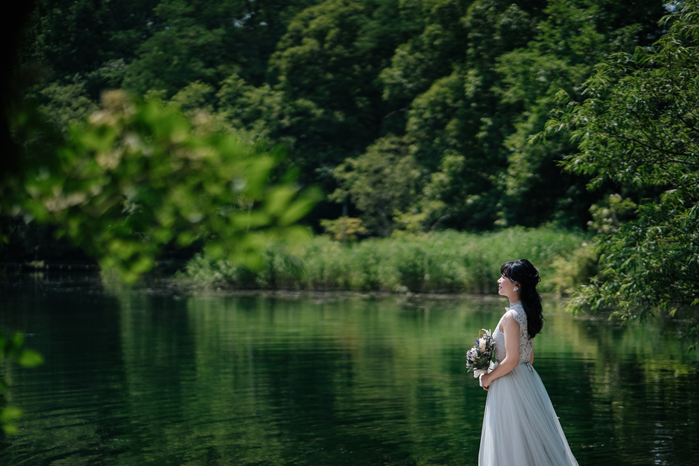 北海道・鳥沼公園の前撮り/フォトウェディングのロケーション撮影 | 空気透き通った北海道の自然の中で。