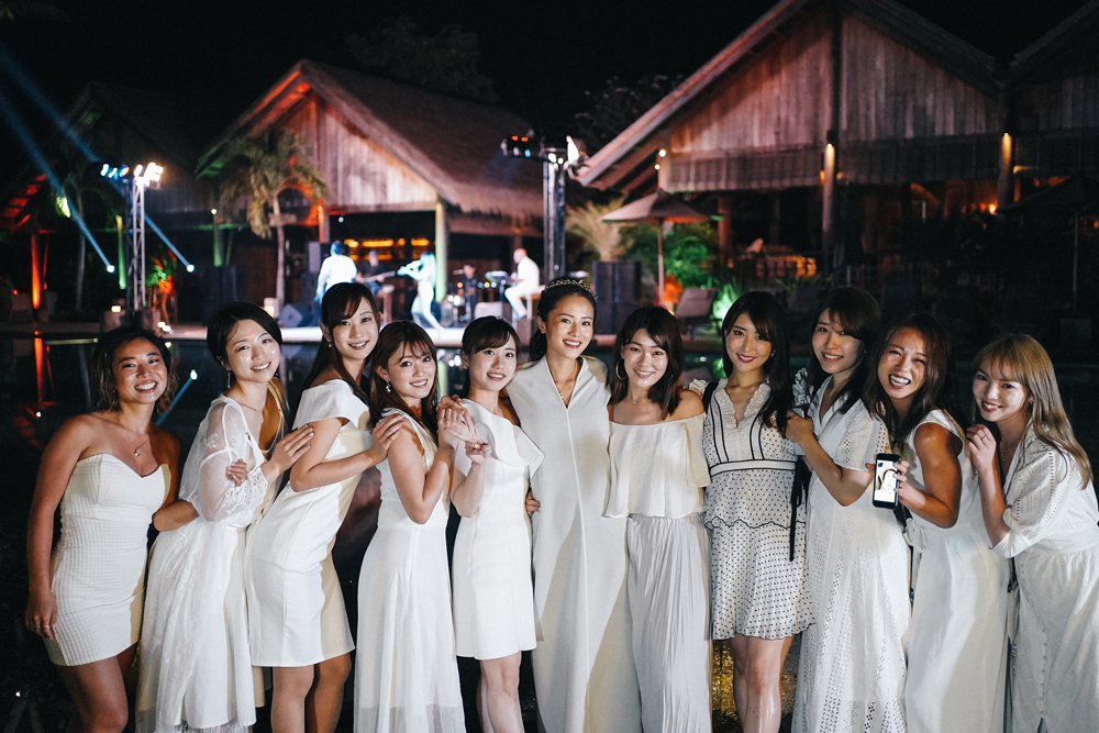 カンボジアの前撮り/フォトウェディングのロケーション撮影 | 友人と一緒に思いっきり楽しく。