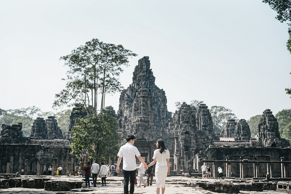 カンボジアの前撮り/フォトウェディングのロケーション撮影 | 雄大な世界遺産と一緒に。
