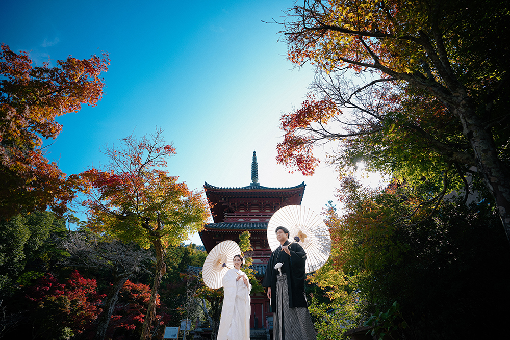 兵庫・大山寺の前撮り/フォトウェディングのロケーション撮影 | 歴史のある塔とともに。