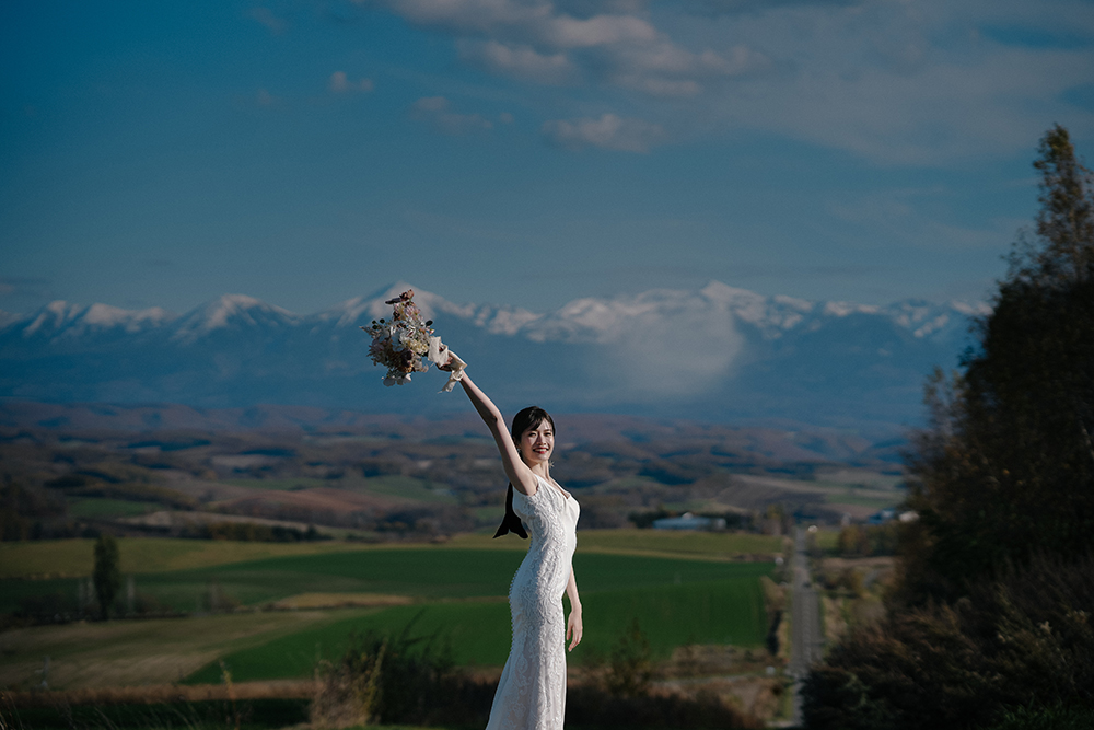北海道・秋の前撮り/フォトウェディングのロケーション撮影 | 大地をバックに。