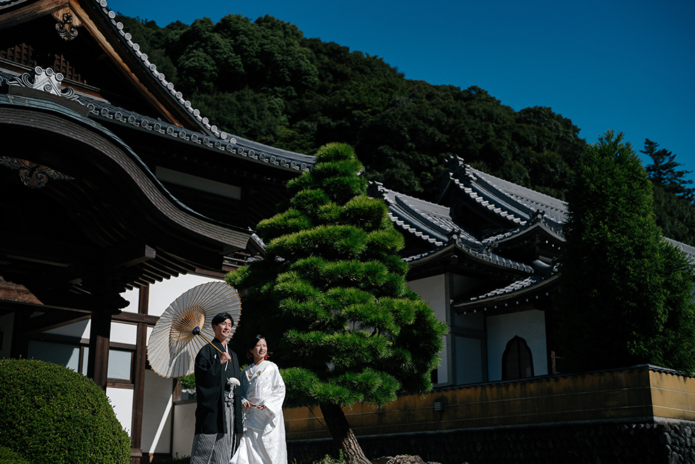 静岡・法多山尊永寺の前撮り/フォトウェディングのロケーション撮影 | お寺での和装前撮り。
