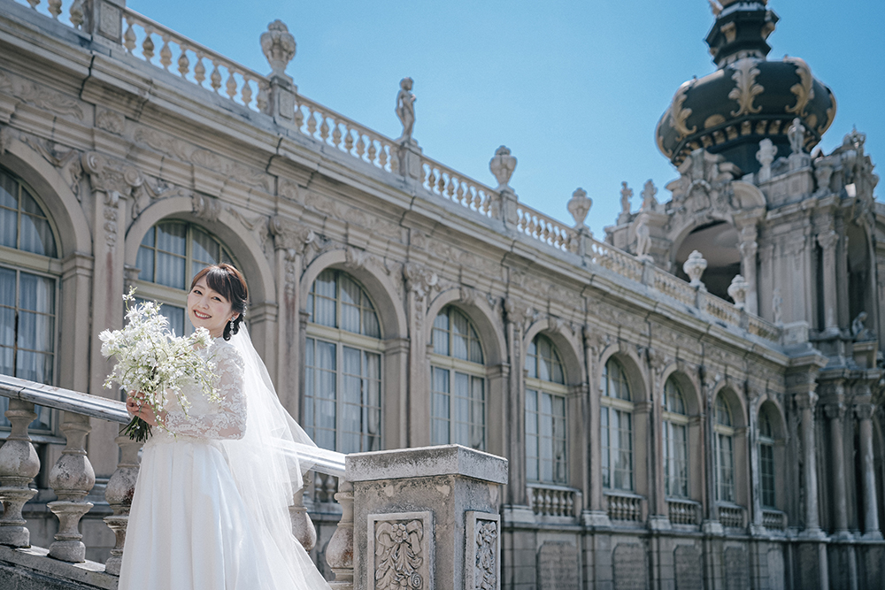 佐賀・有田ポーセリンパークの前撮り/フォトウェディングのロケーション撮影 | 優雅な佇まいの宮殿。