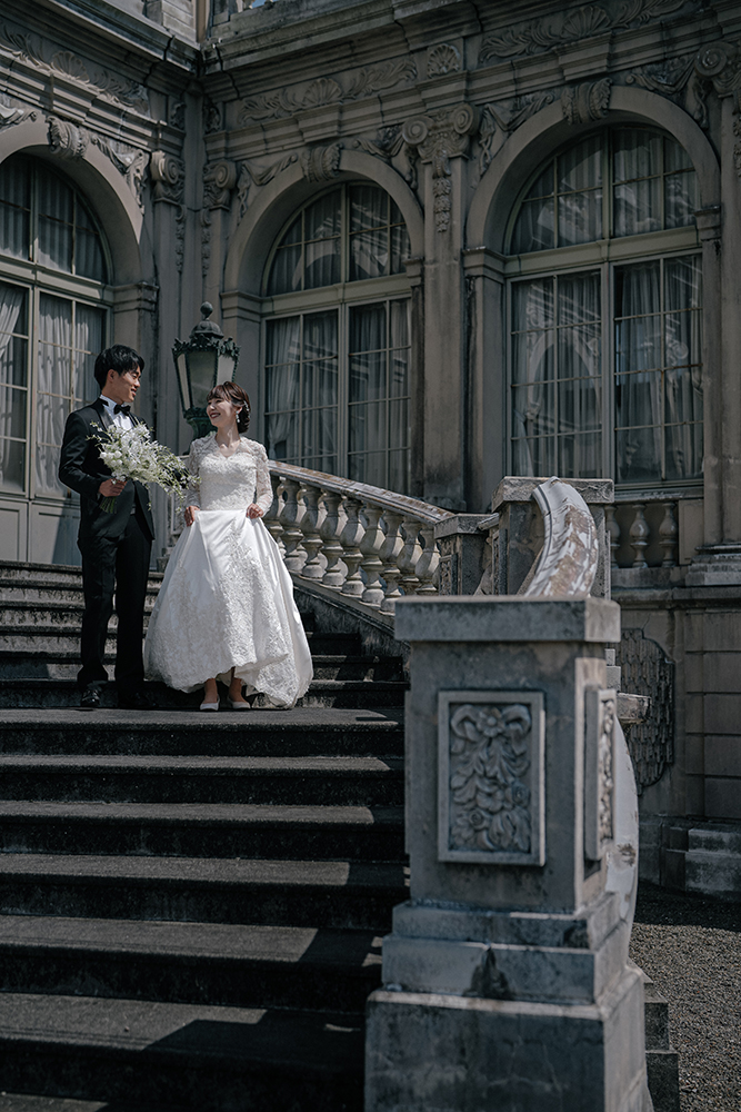 佐賀・有田ポーセリンパークの前撮り/フォトウェディングのロケーション撮影 | 壮大な宮殿と共に。