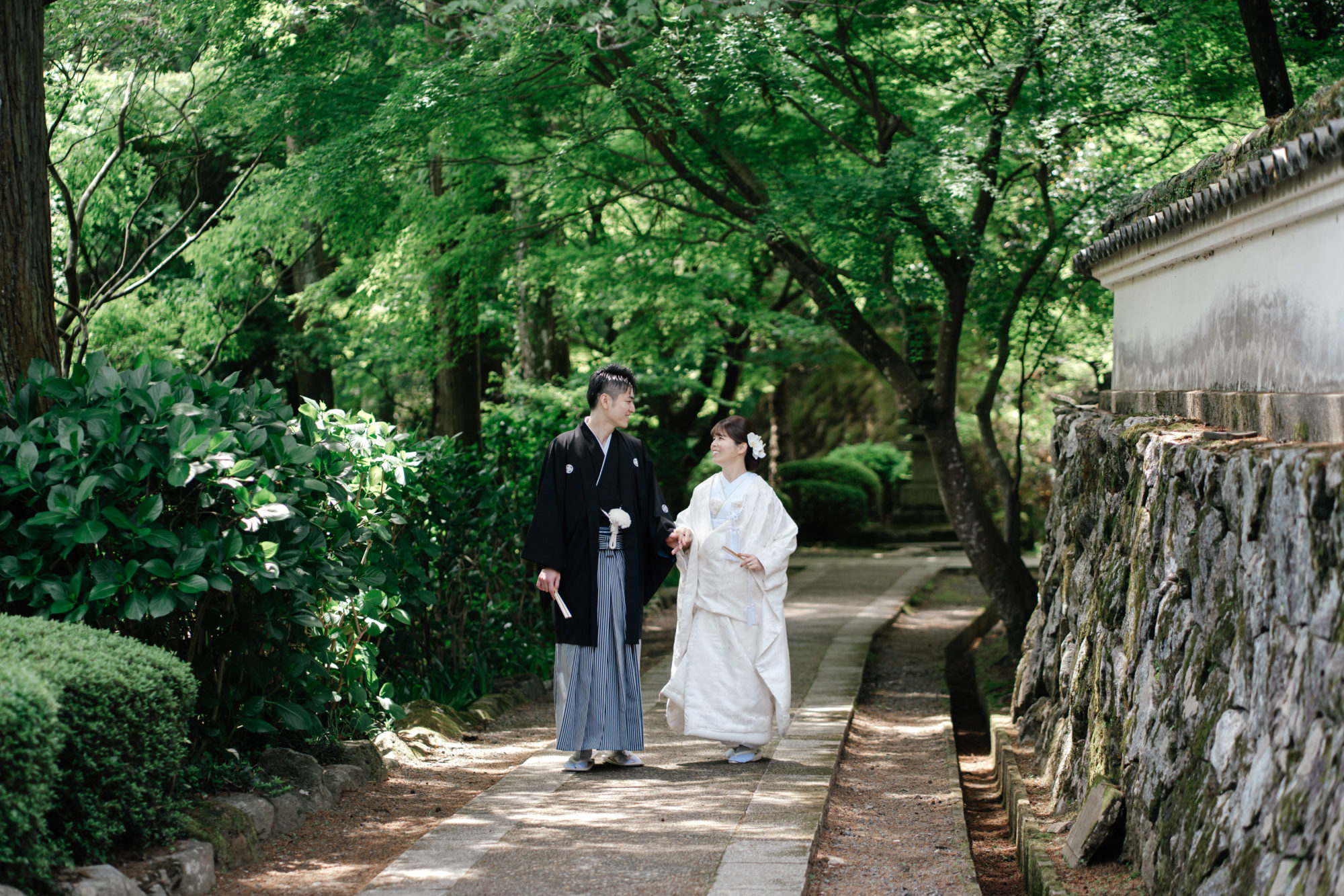 福岡・千如寺の前撮り/フォトウェディングのロケーション撮影 | 人目が気にならないお寺での和装前撮り。