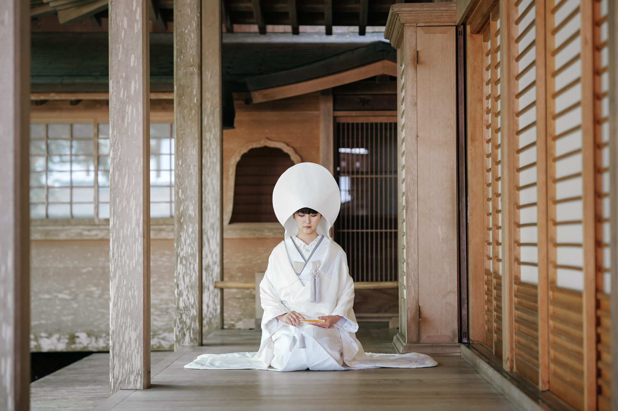 福岡・千如寺の前撮り/フォトウェディングのロケーション撮影 | 綿帽子が映える千如寺での前撮り。