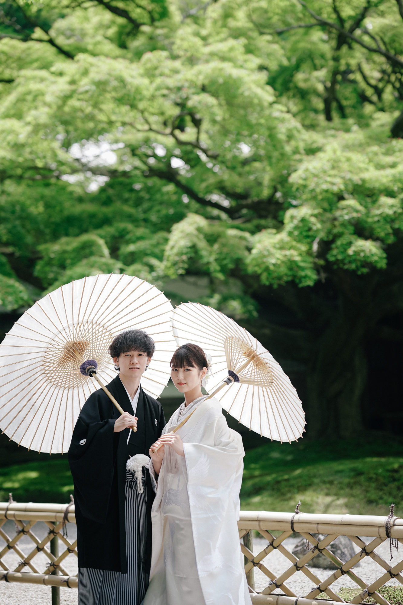 福岡・千如寺の前撮り/フォトウェディングのロケーション撮影 | 新緑がキレイなお寺。