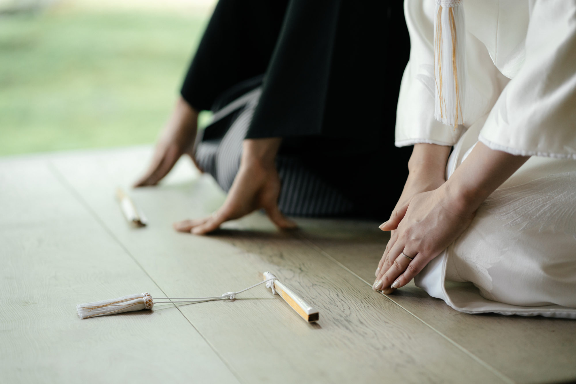 福岡・千如寺の前撮り/フォトウェディングのロケーション撮影 | 指先まで整えて。