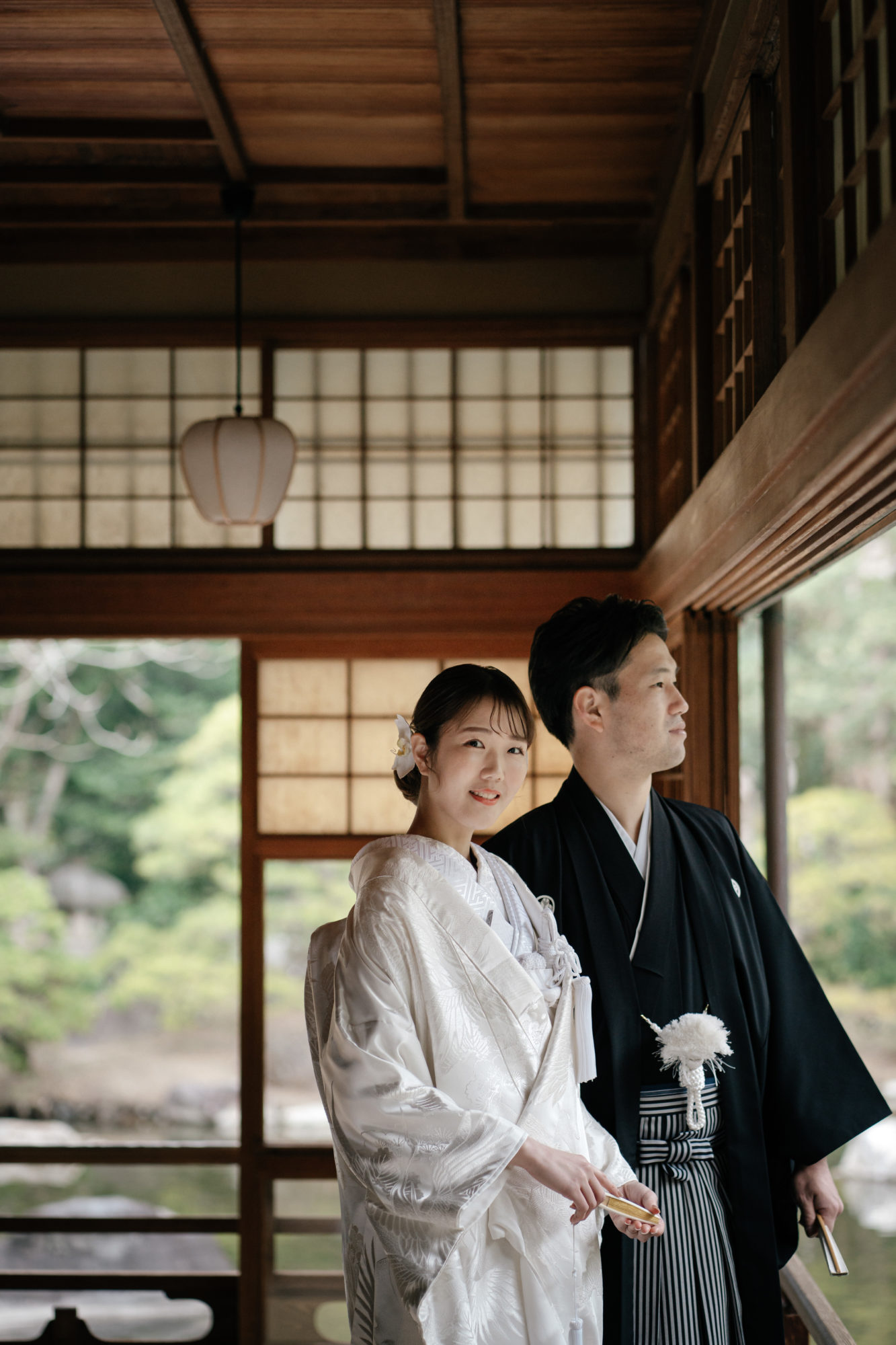 福岡・友泉亭公園・大広間の前撮り/フォトウェディングのロケーション撮影 | 大広間からの景色は圧巻