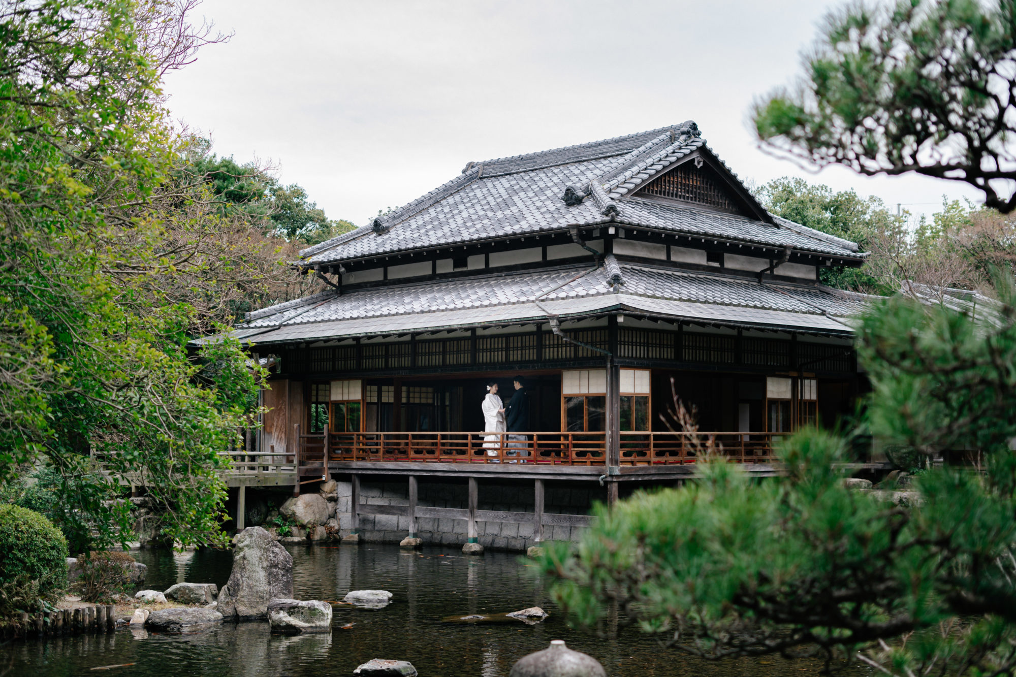 福岡・友泉亭公園の前撮り/フォトウェディングのロケーション撮影 | 友泉亭ならではの豆写真