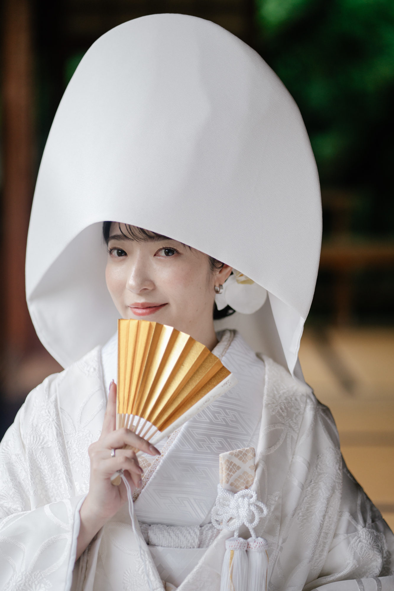 福岡・友泉亭公園の前撮り/フォトウェディングのロケーション撮影 | 白無垢 + 綿帽子の組み合わせはマスト。