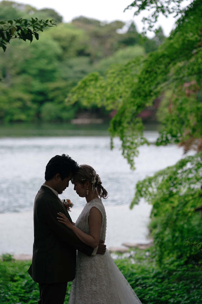 兵庫・再度公園の前撮り/フォトウェディングのロケーション撮影 | 綺麗な湖畔で思い出の1日を。