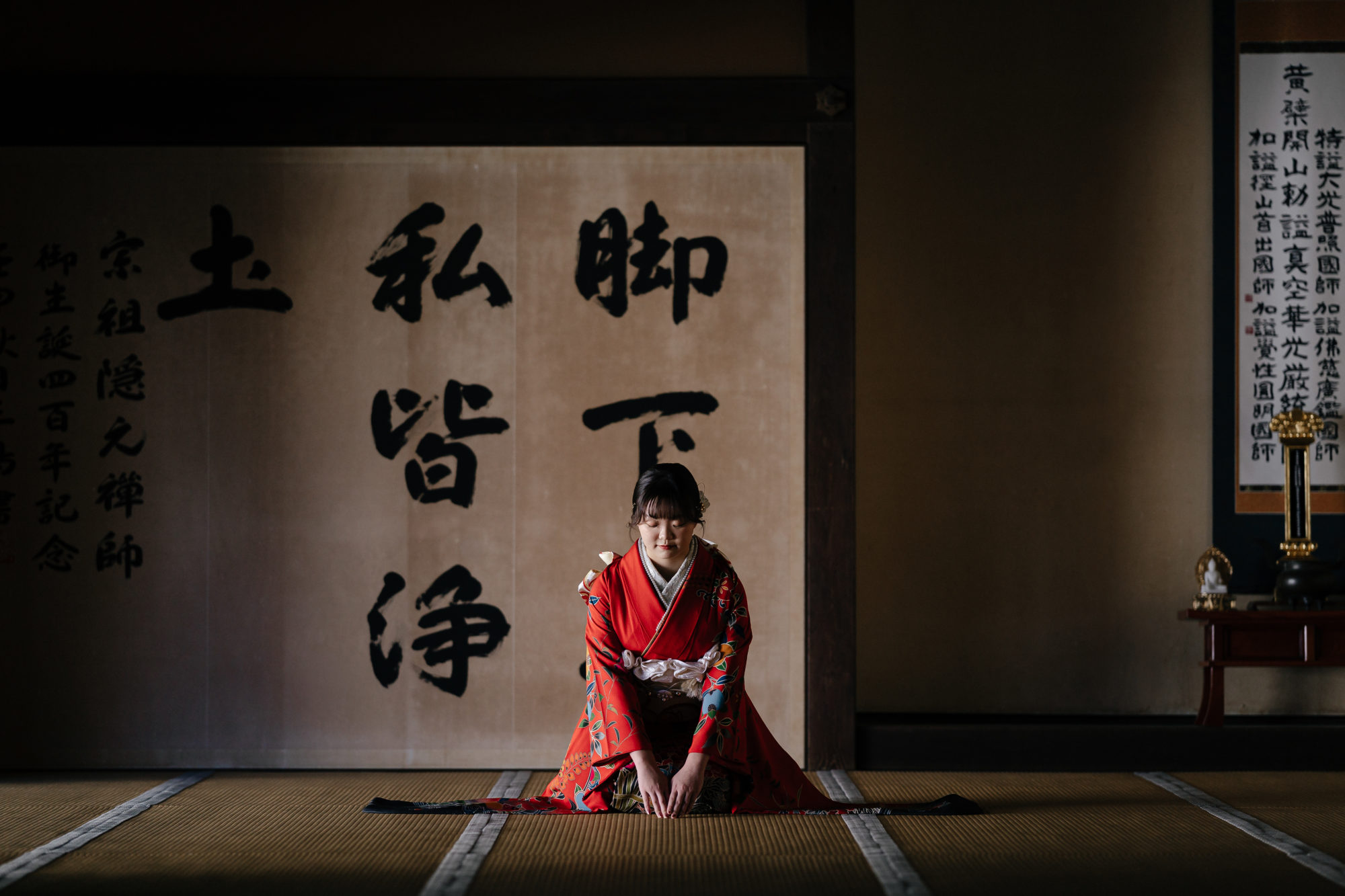京都・萬福寺・秋の前撮り/フォトウェディングでのロケーション撮影 | 室内の雰囲気がとても素敵な萬福寺