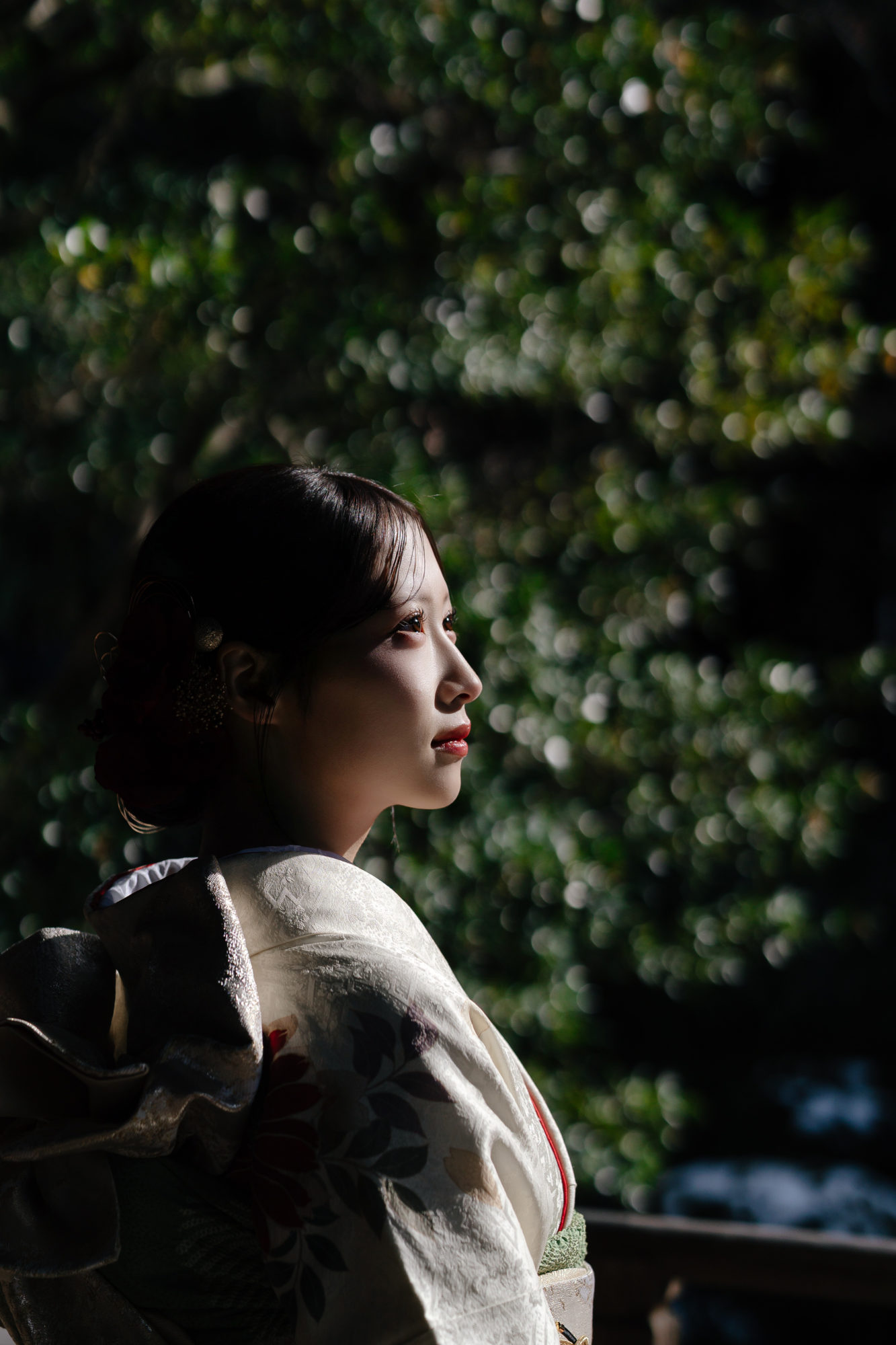 京都・随心院の前撮り/フォトウェディングでのロケーション撮影 | キラキラした光がとても綺麗