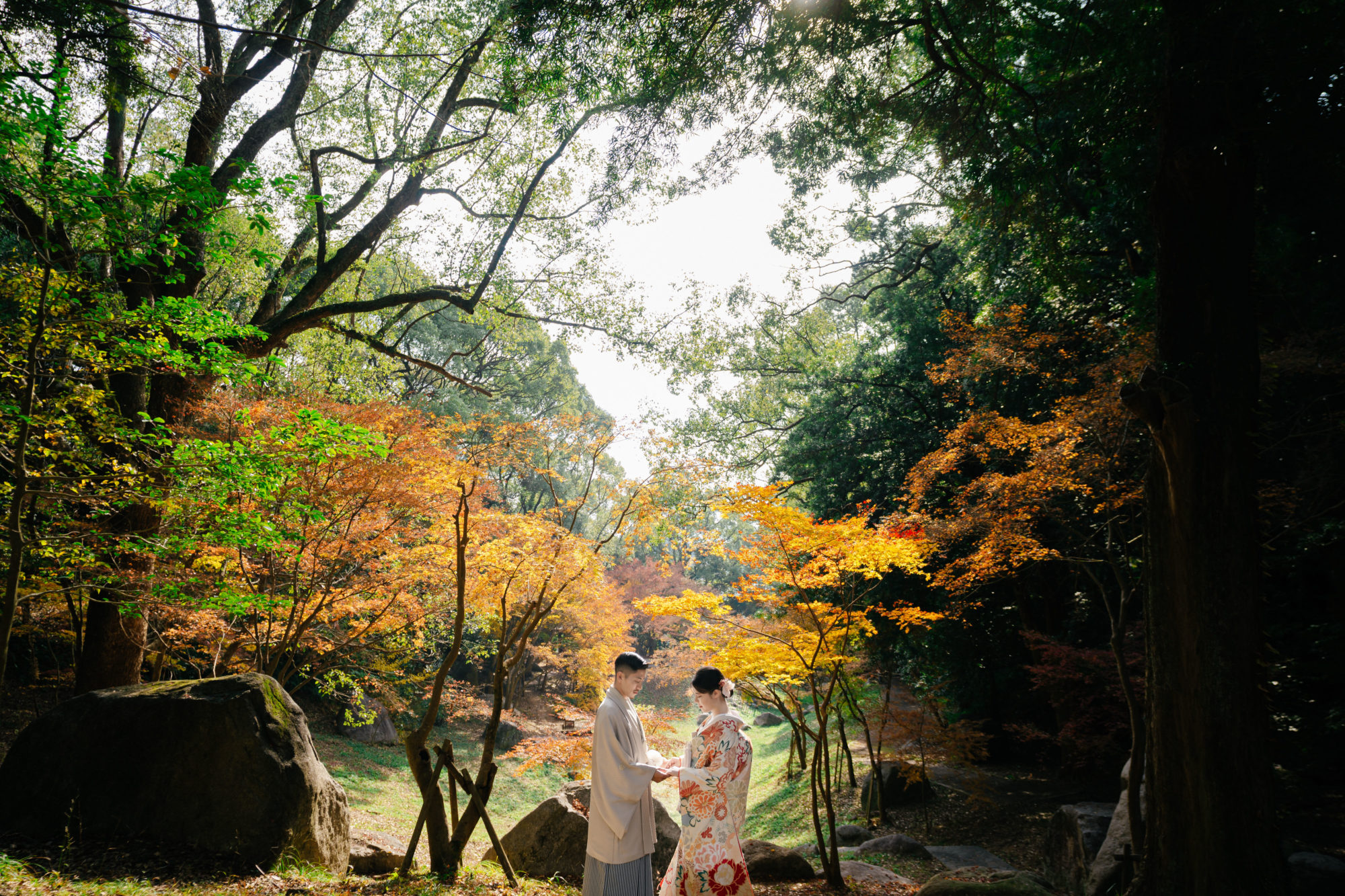 福岡・西公園の前撮り/フォトウェディングのロケーション撮影 | 都心からすぐアクセスできる自然あふれる西公園での前撮り。