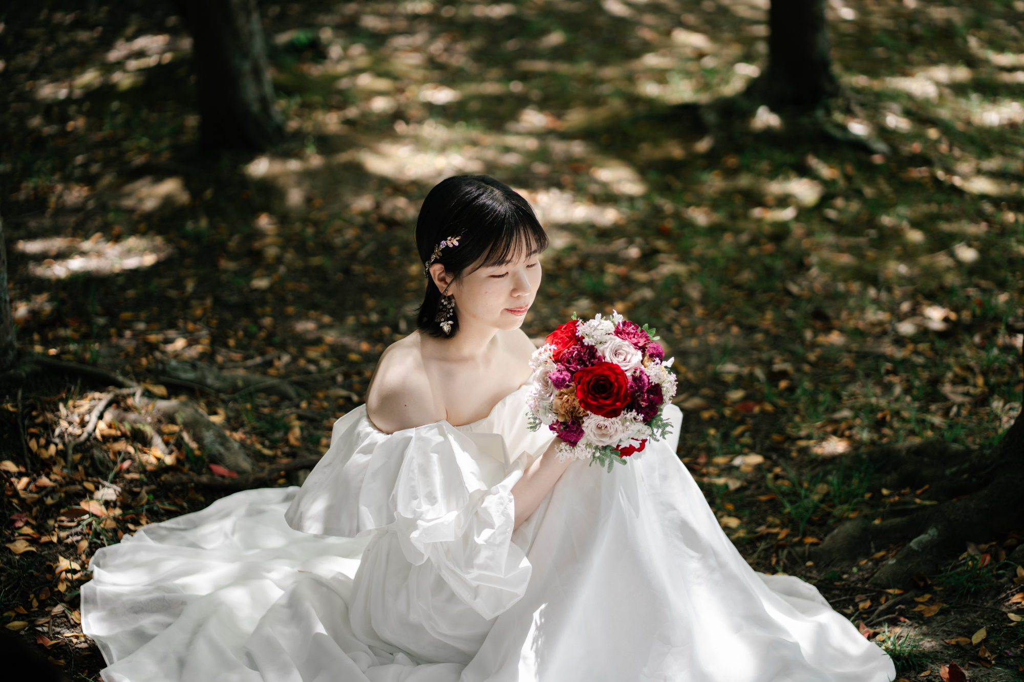 福岡・大濠公園の前撮り/フォトウェディングのロケーション撮影 | 広大な敷地の福岡大濠公園での前撮り。